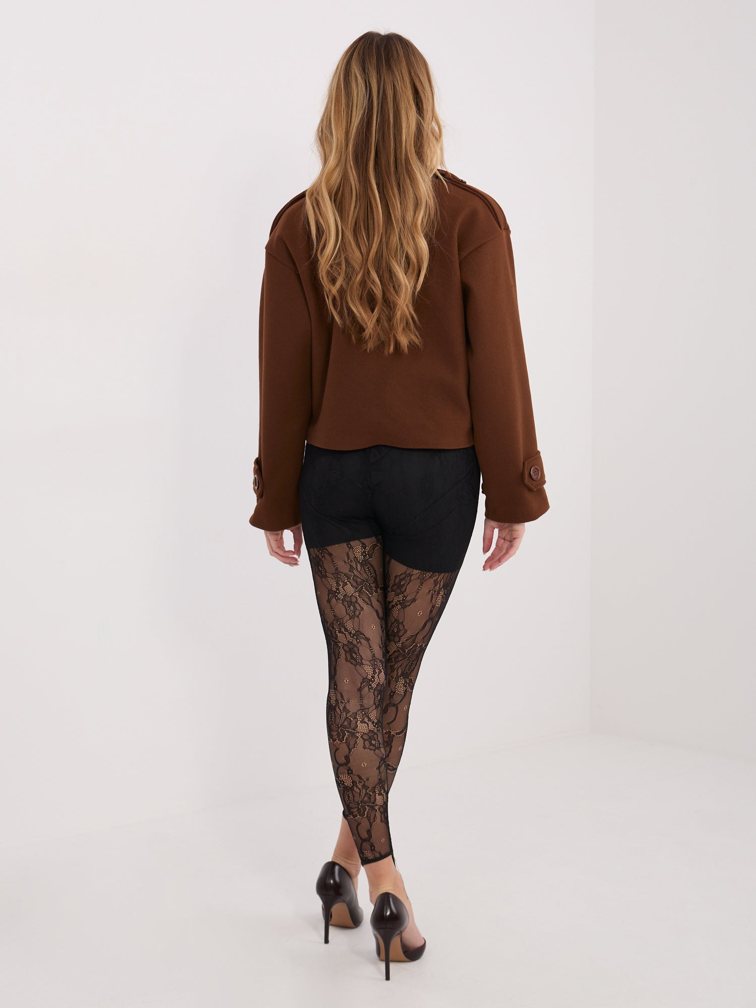 Czarne eleganckie legginsy z koronki