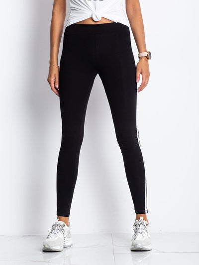 Czarne legginsy z lampasami