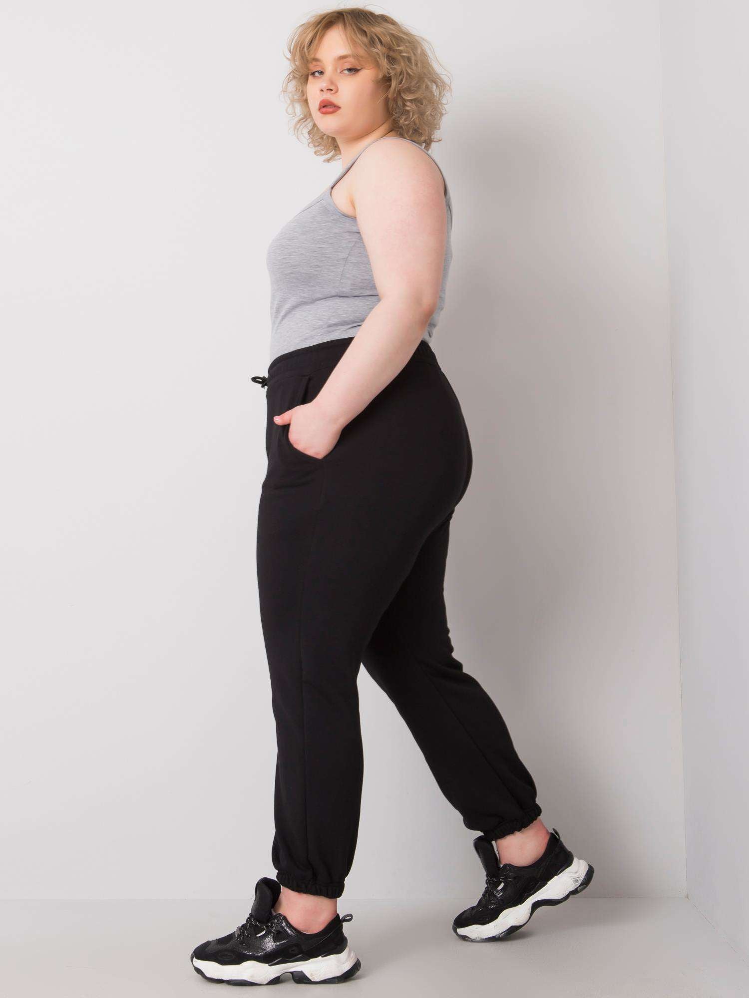 Czarne bawełniane spodnie dresowe plus size