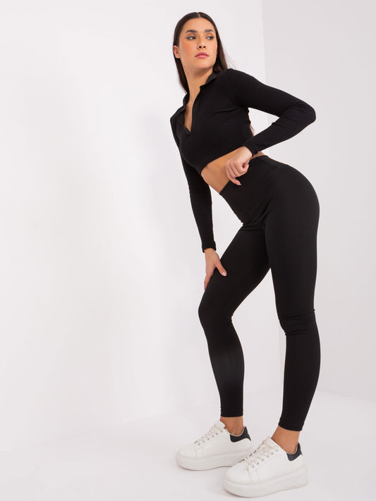 Czarne sportowe legginsy basic w prążek