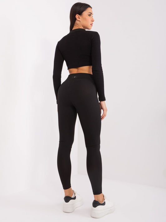 Czarne sportowe legginsy basic w prążek