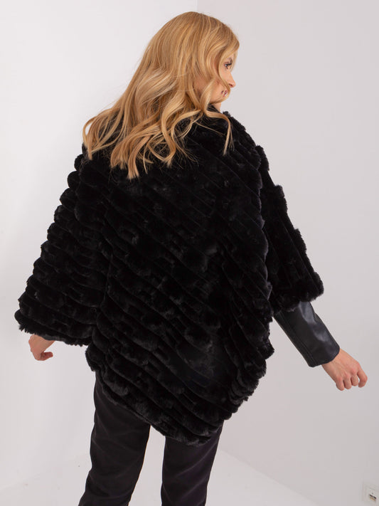 Czarne zimowe poncho damskie