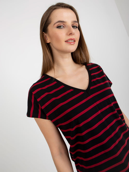 Czarno-czerwony damski t-shirt basic w paski z bawełny