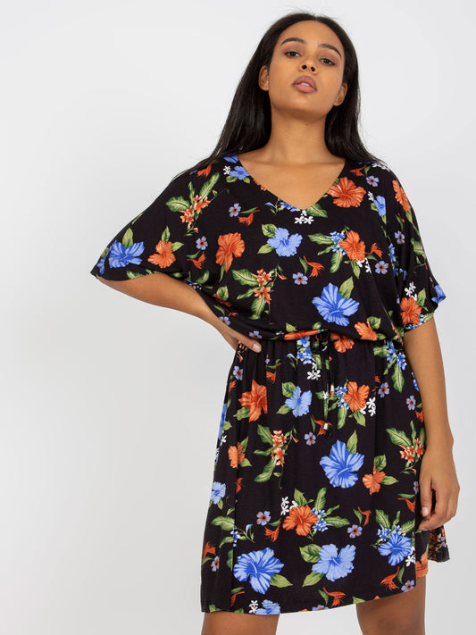 Czarno-niebieska mini sukienka plus size z wiskozy