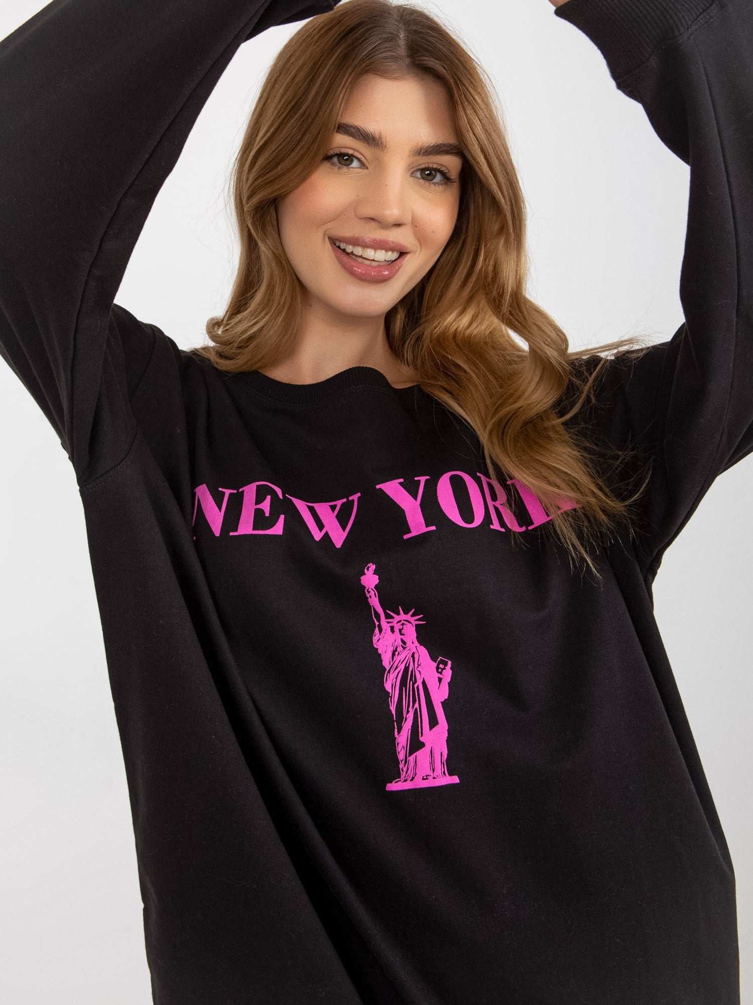 Czarno-różowa długa bluza oversize z nadrukiem