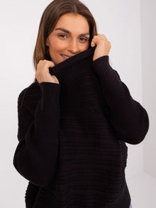 Czarny damski sweter asymetryczny z wełną