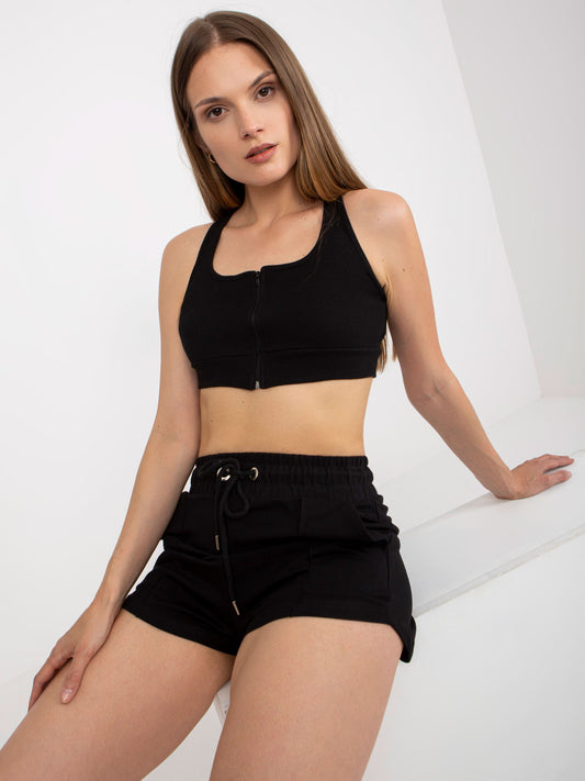 RUE PARIS Czarny crop top basic z zamkiem