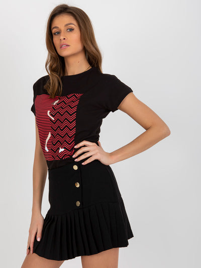 Czarny damski t-shirt z nadrukiem z bawełny