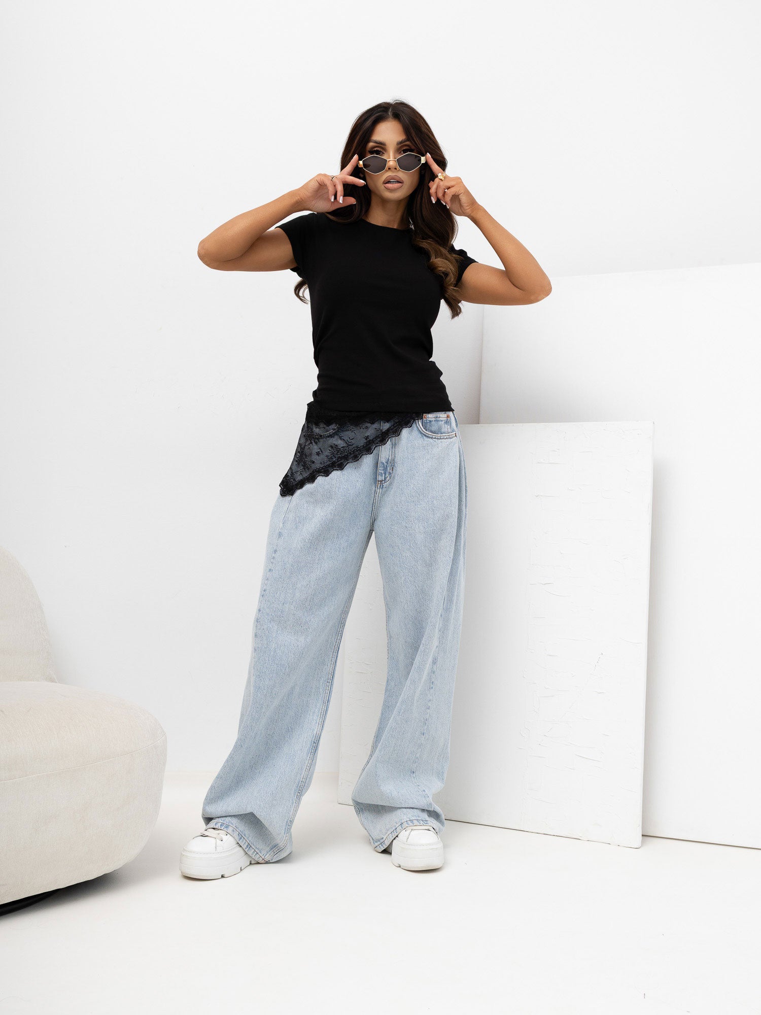 RUE PARIS Czarny damski t-shirt basic z bawełny