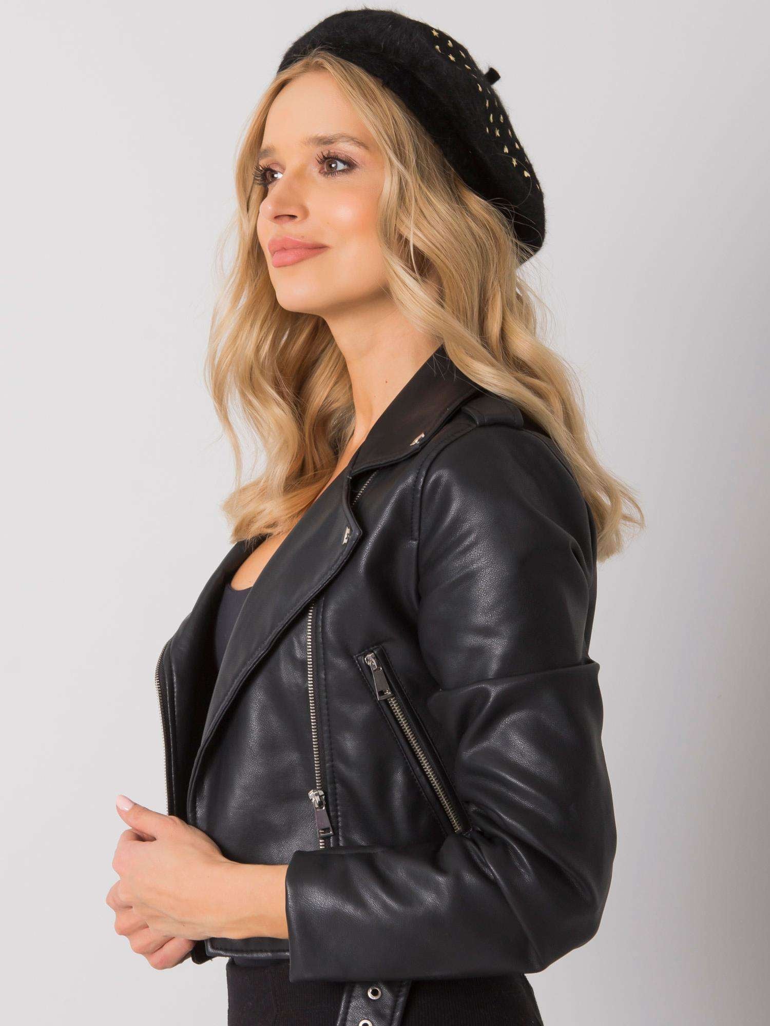 Czarny beret z angorą