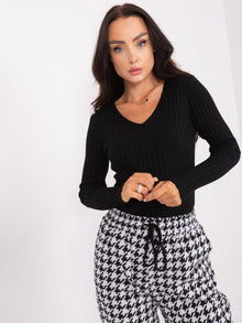 Czarny damski sweter z dzianiny