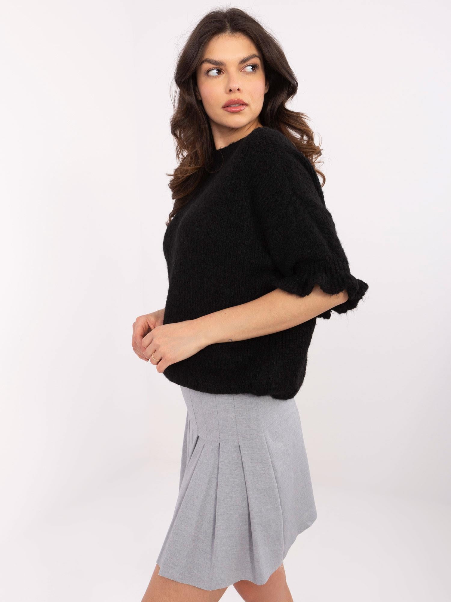 Czarny damski sweter oversize ze ściągaczami