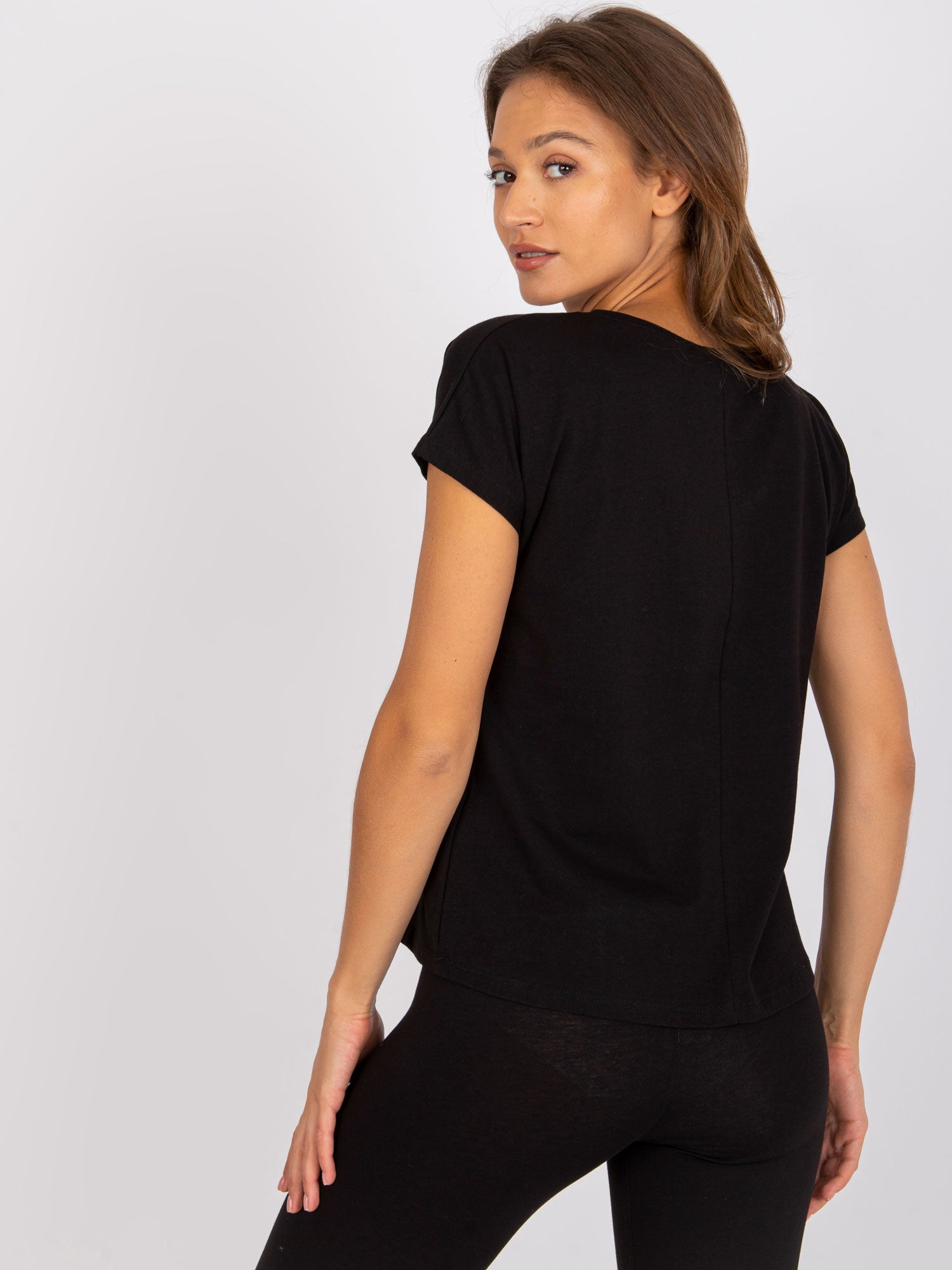 Czarny damski t-shirt