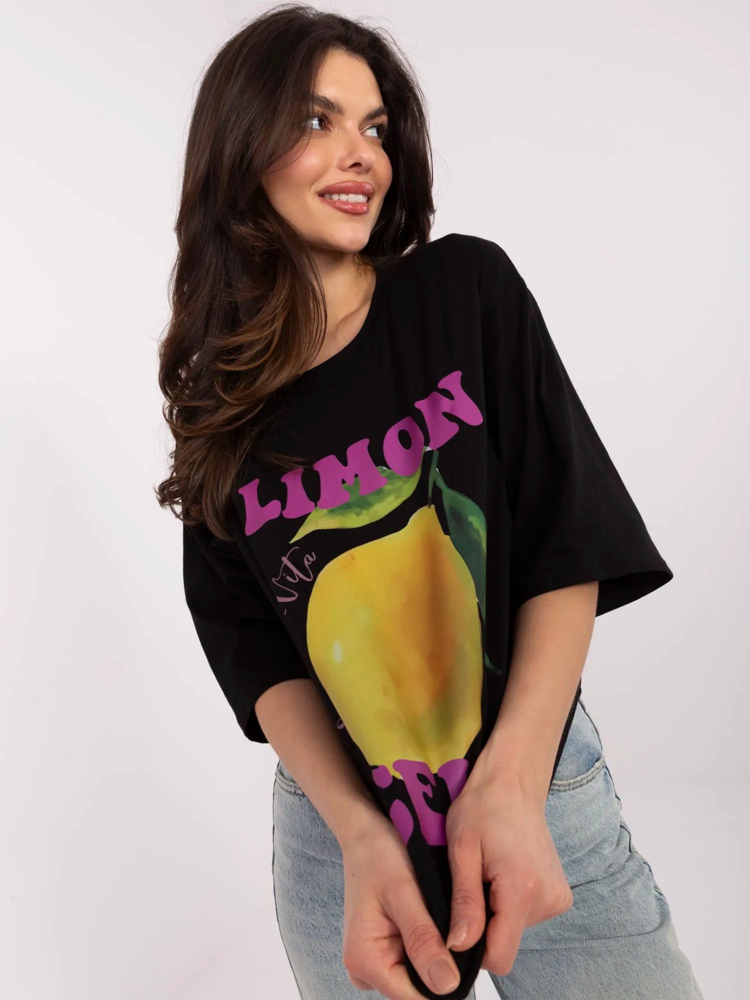 Czarny damski t-shirt z nadrukiem cytryny