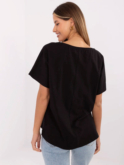 Czarny damski t-shirt oversize z napisem