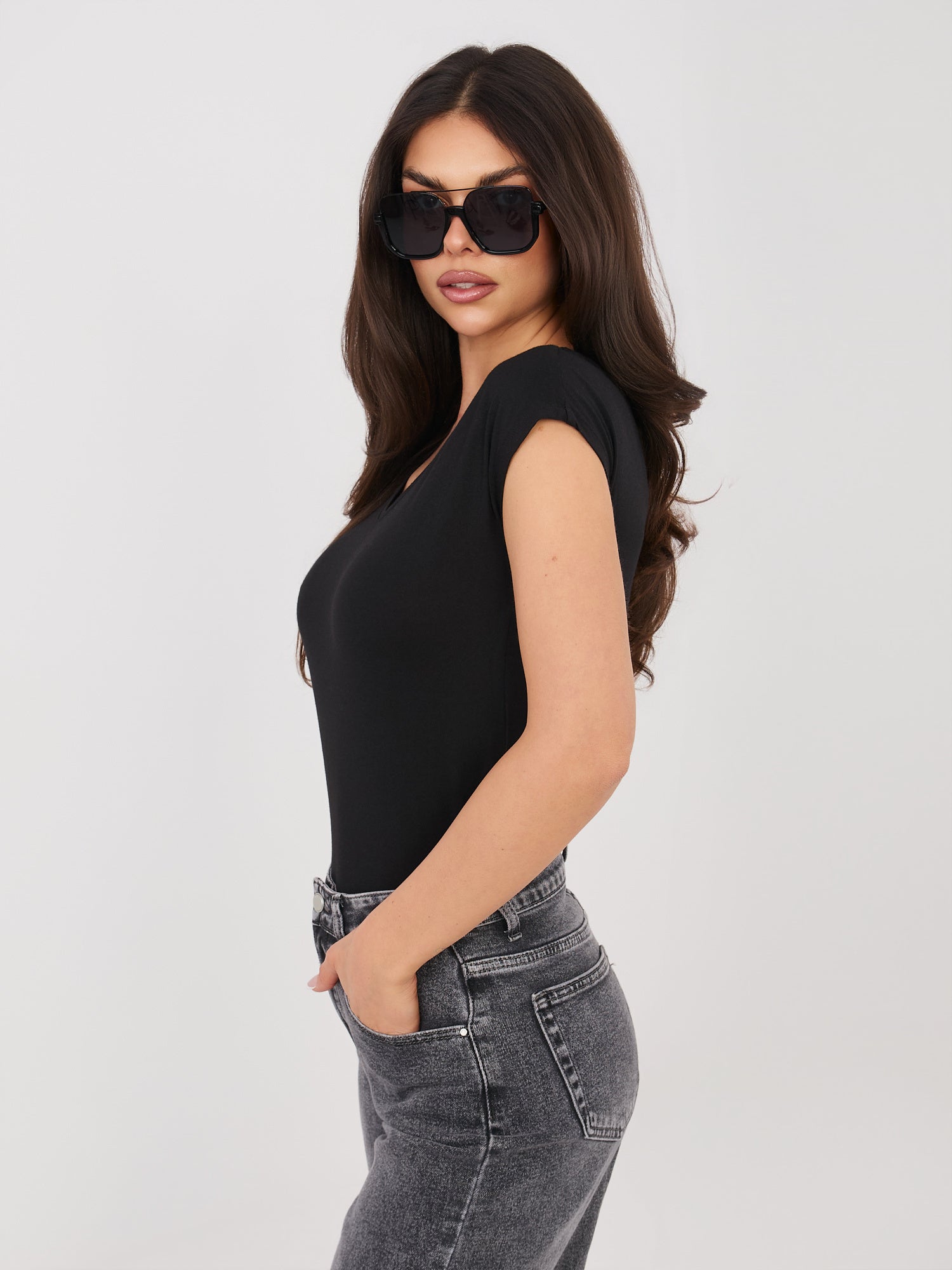 SUBLEVEL Czarny  damski t-shirt z domieszką modalu
