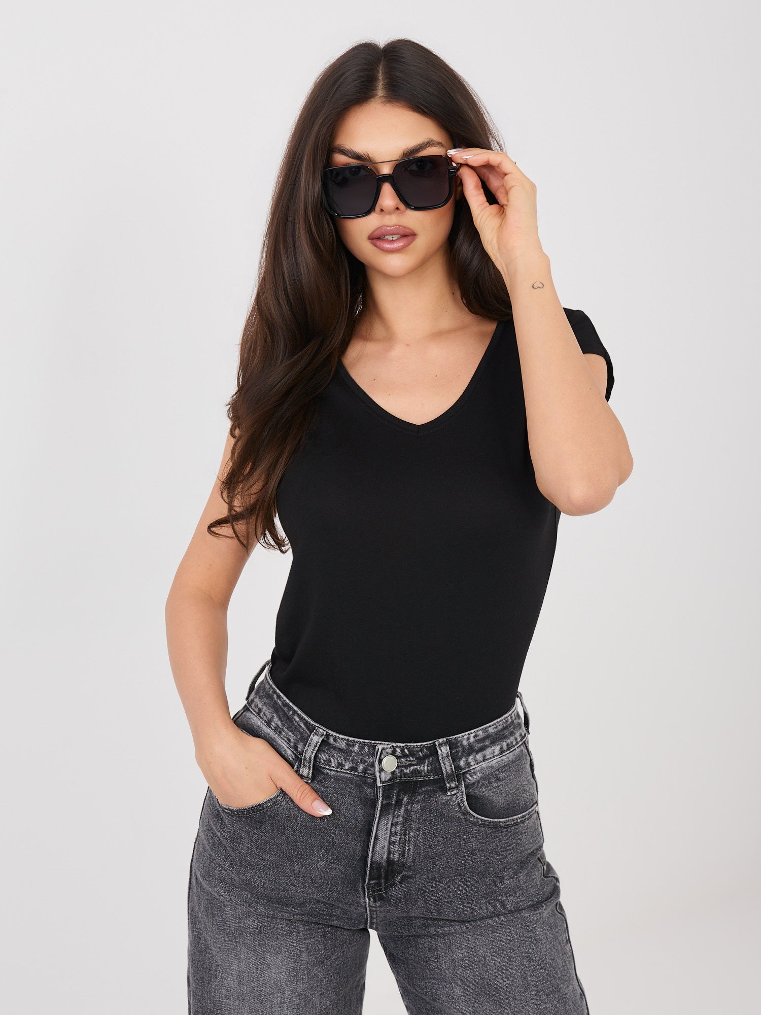 SUBLEVEL Czarny  damski t-shirt z domieszką modalu