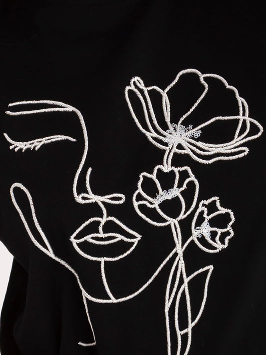 Czarny bawełniany t-shirt z haftem