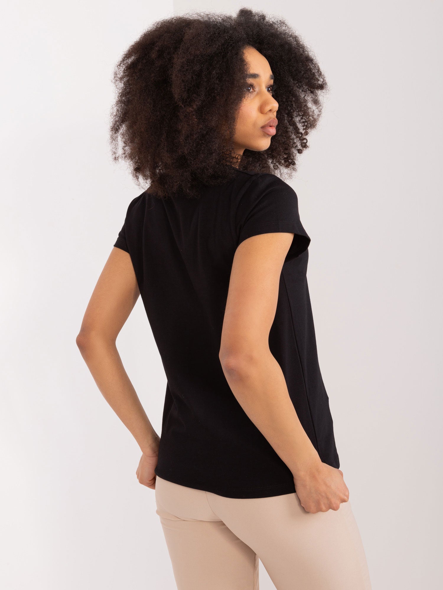 BASIC FEEL GOOD Czarny damski t-shirt z aplikacjami