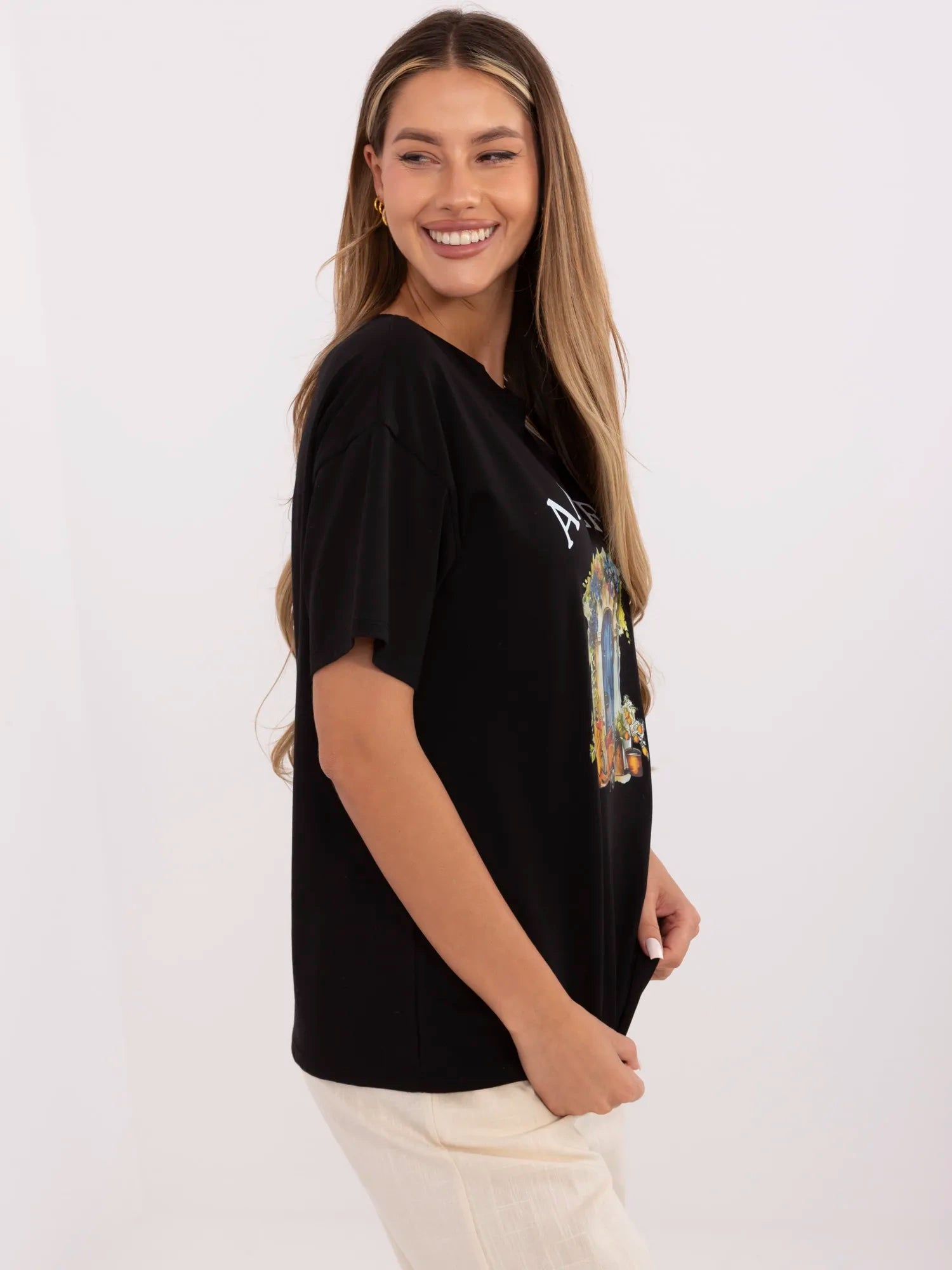 Czarny damski t-shirt z napisem