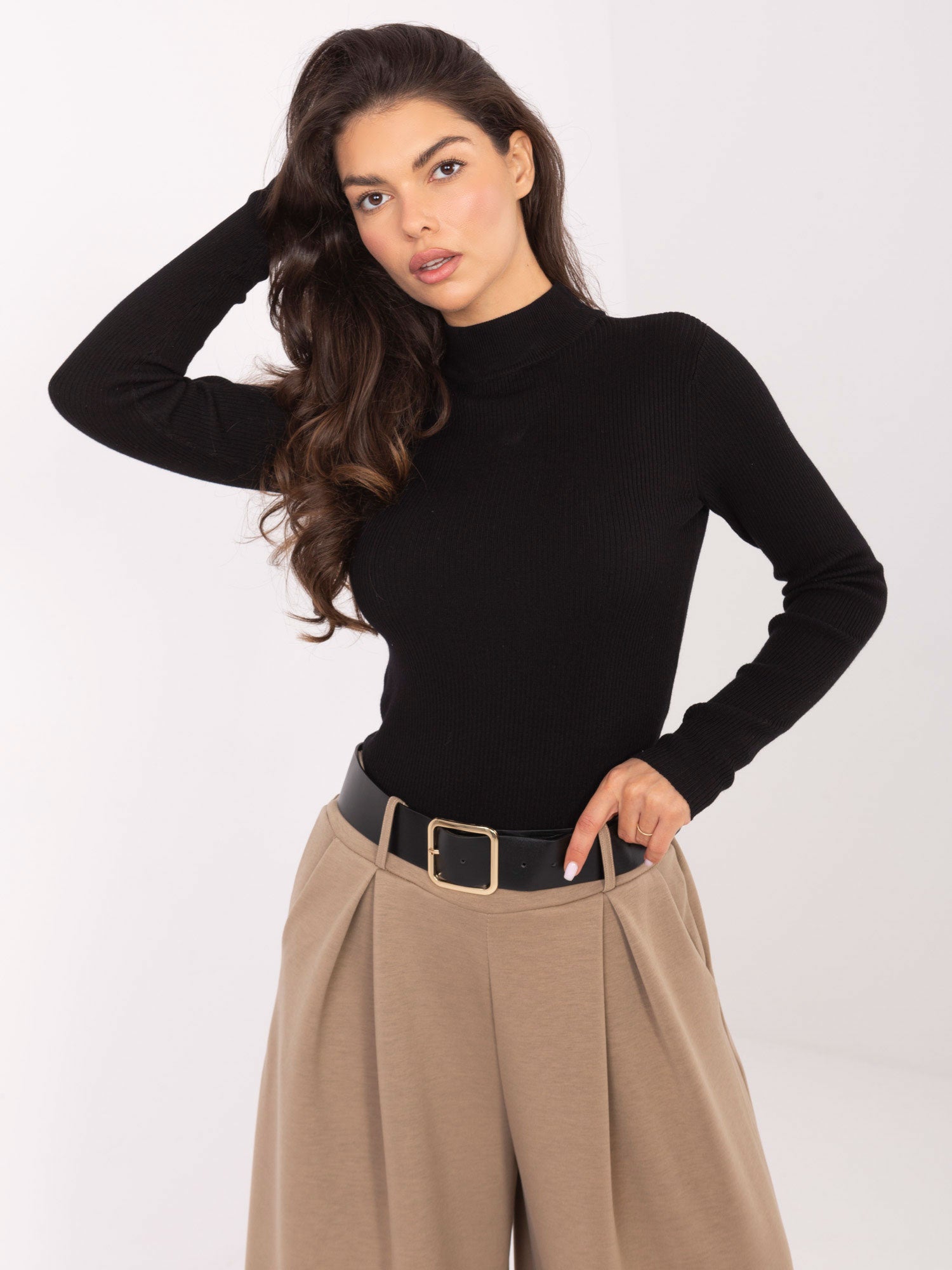 STITCH & SOUL Czarny prążkowany sweter z golfem