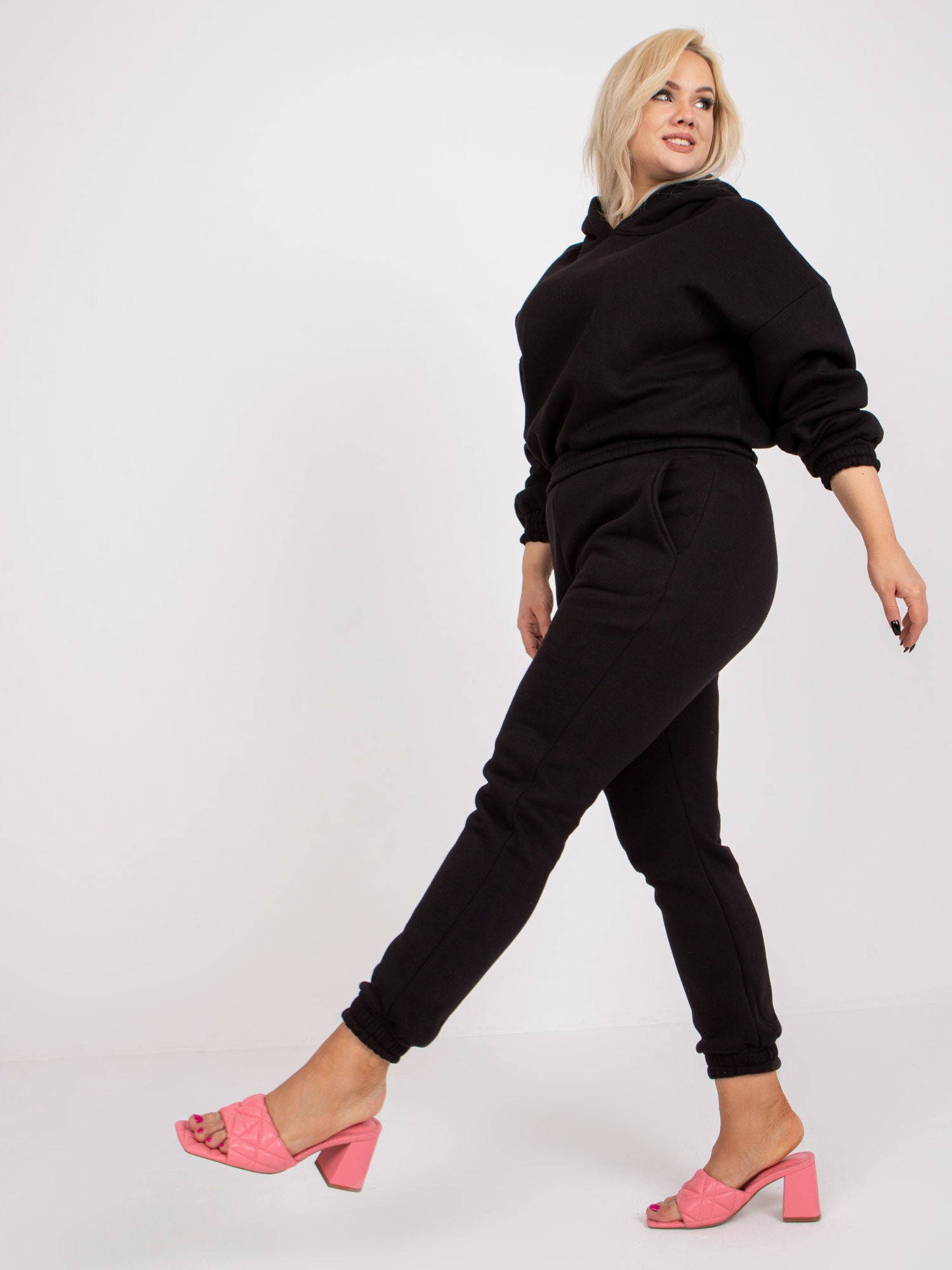 Czarny dresowy komplet plus size z bawełny