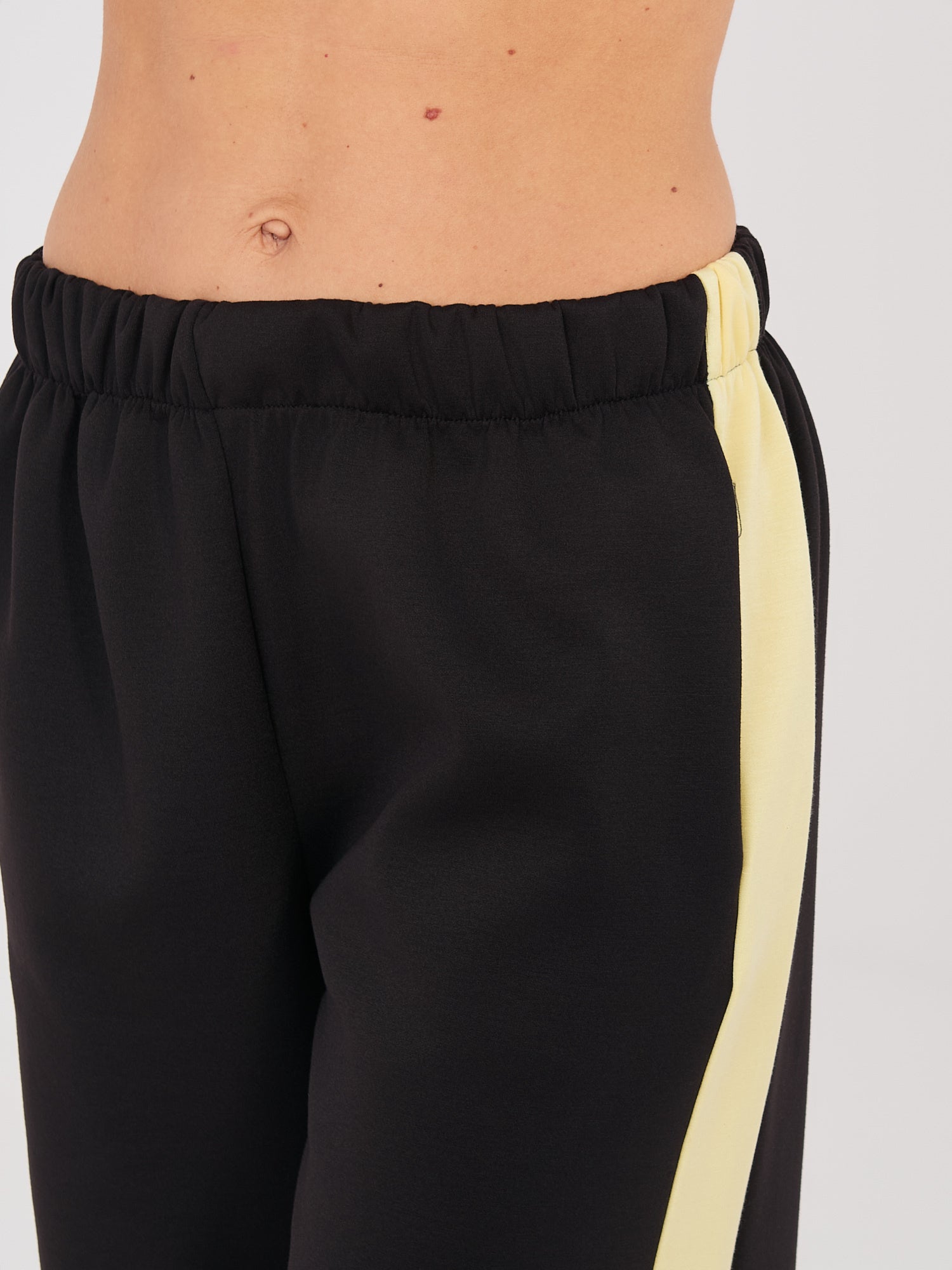 RUE PARIS Czarny casualowy komplet z bluzą oversize