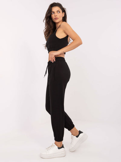 Czarny dresowy komplet z crop topem