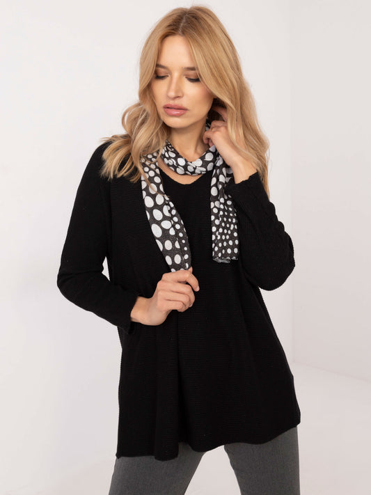Czarny damski sweter oversize z błyszczącą nitką