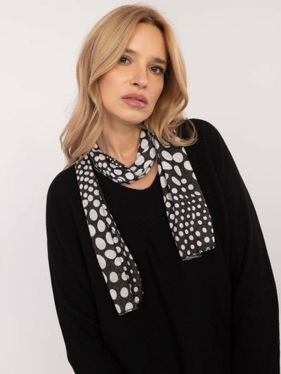 Czarny damski sweter oversize z błyszczącą nitką