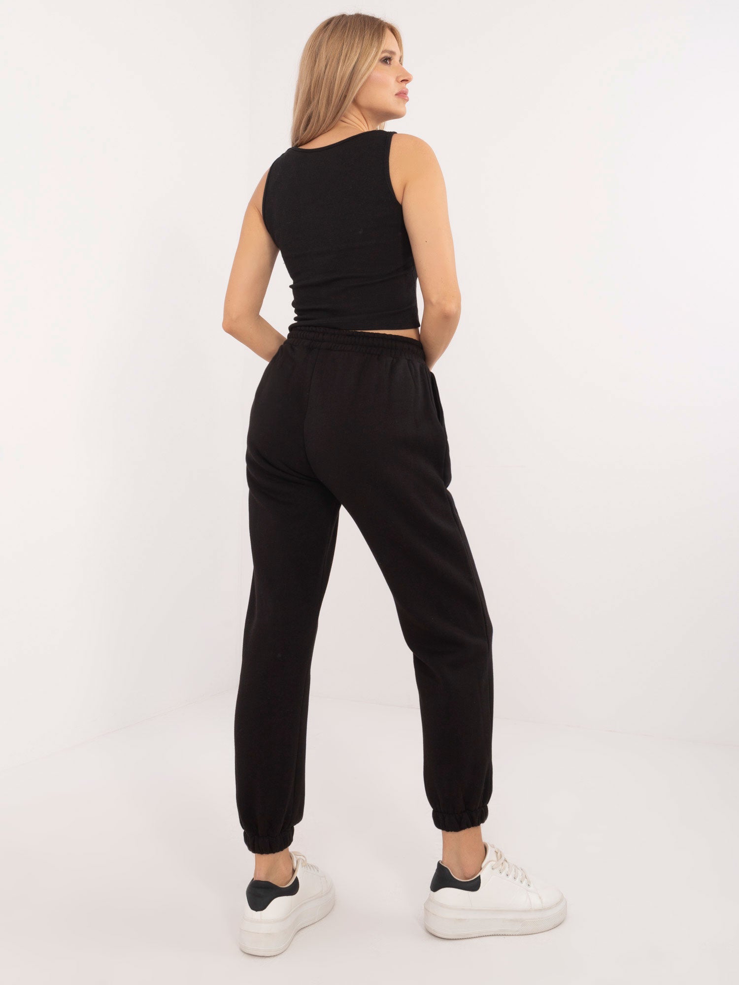 Czarny damski komplet basic o kroju oversize