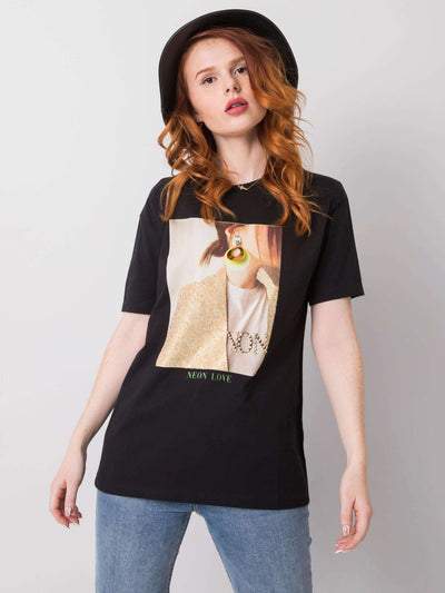 Czarny t-shirt damski z nadrukiem i aplikacją