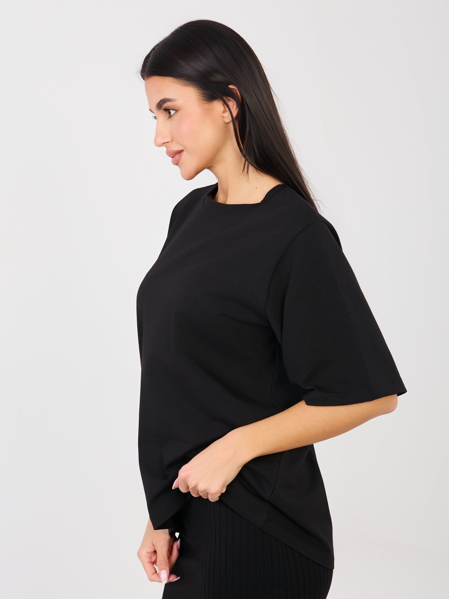 RUE PARIS Czarny damski t-shirt basic z bawełny