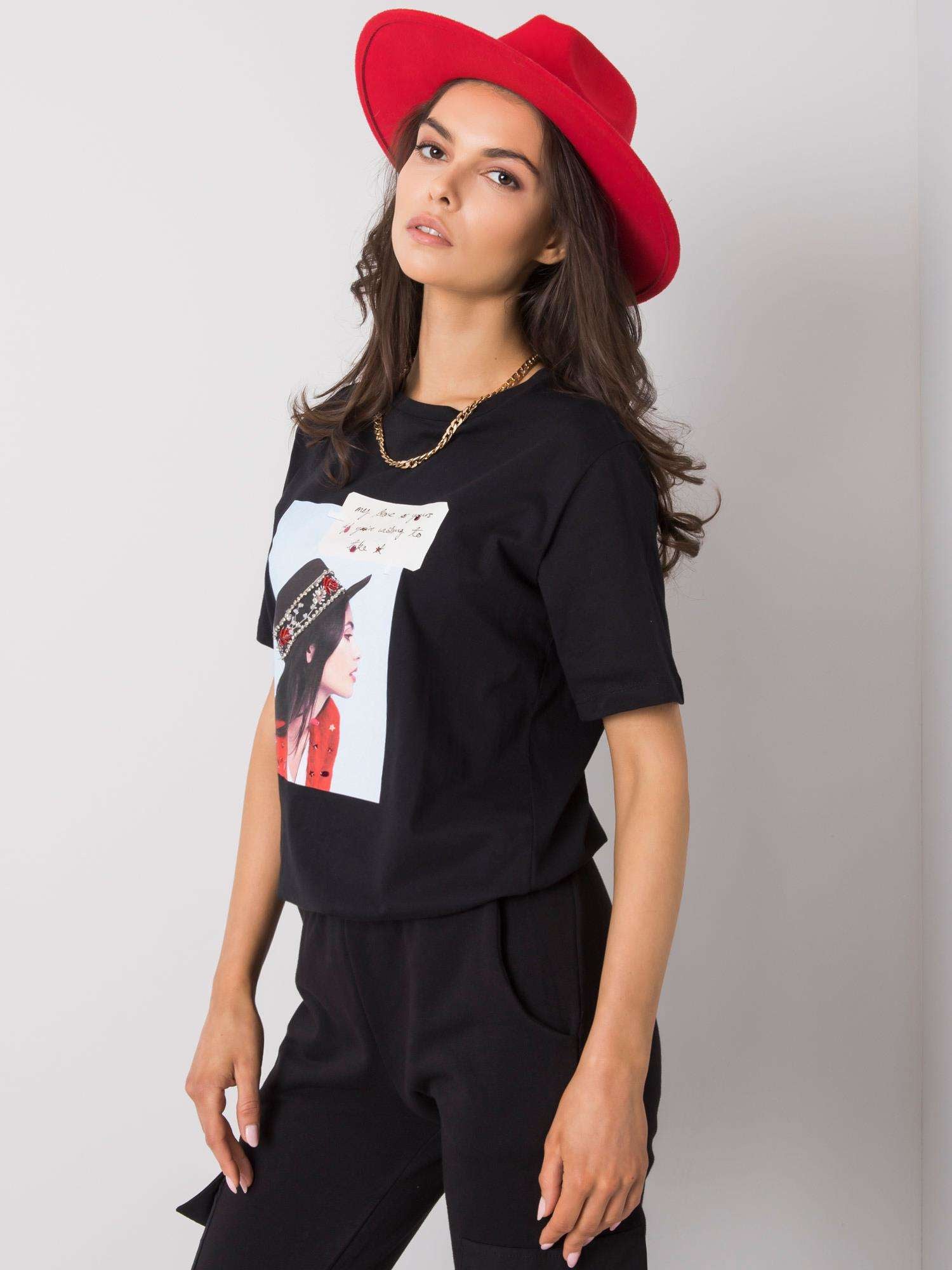 Czarny t-shirt damski z printem