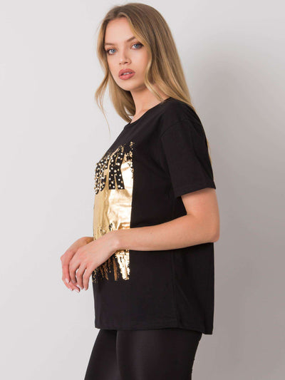 Czarny t-shirt z napisem i aplikacją