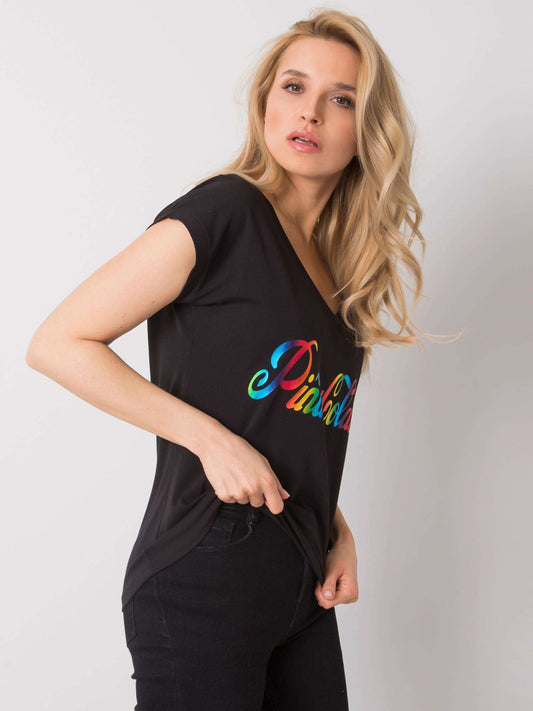 Czarny t-shirt z kolorowym nadrukiem