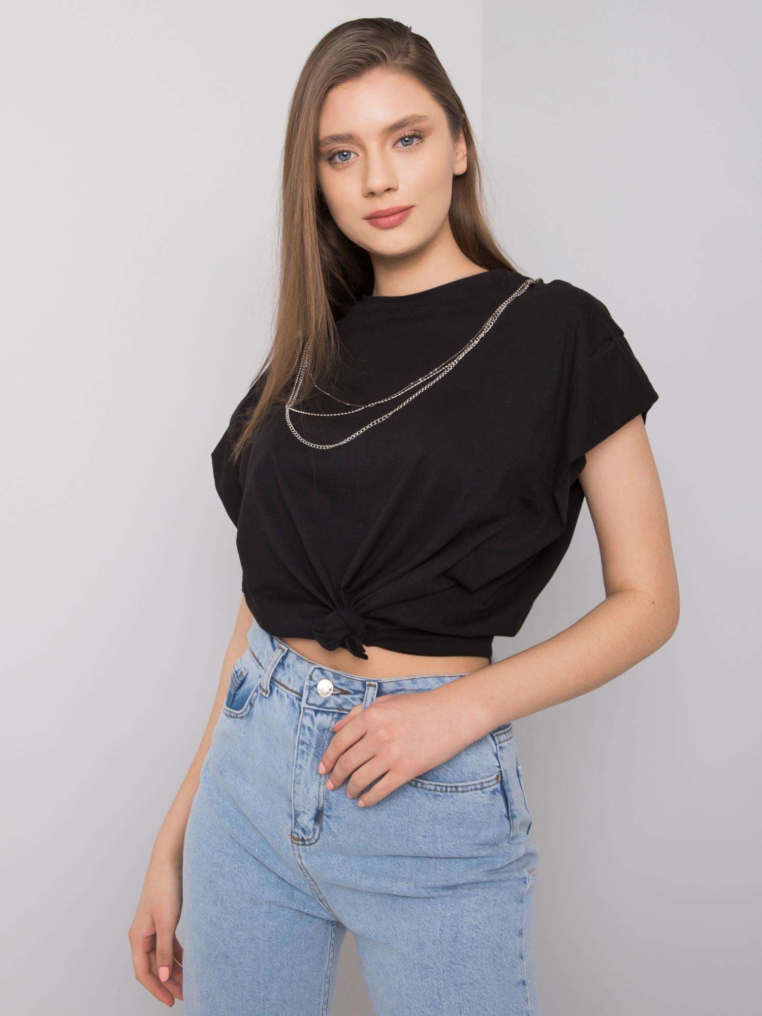 RUE PARIS Czarny t-shirt z naszyjnikiem