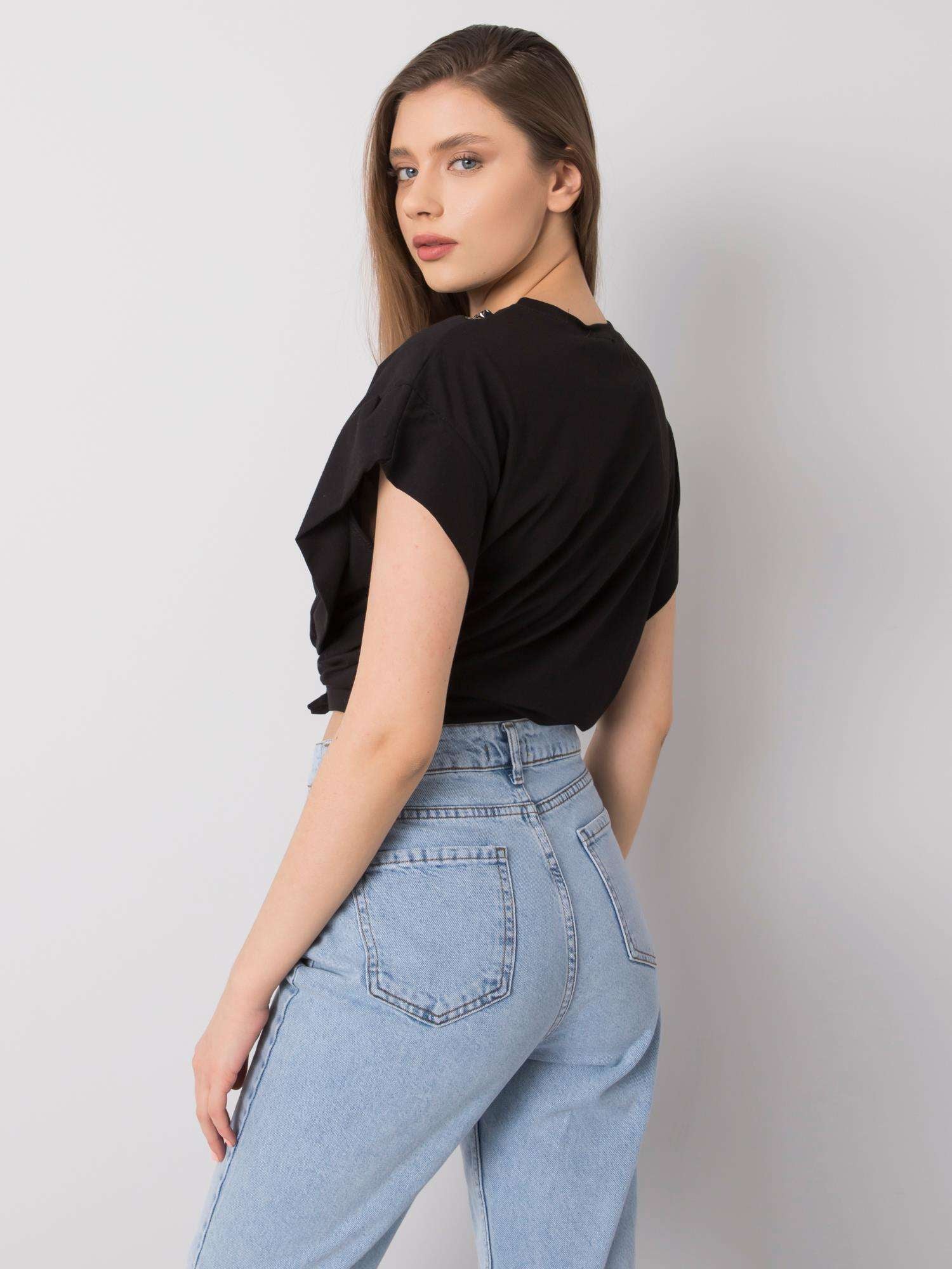 RUE PARIS Czarny t-shirt z naszyjnikiem