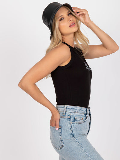 Czarny top z aplikacją