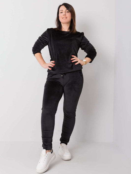 Czarny komplet welurowy plus size
