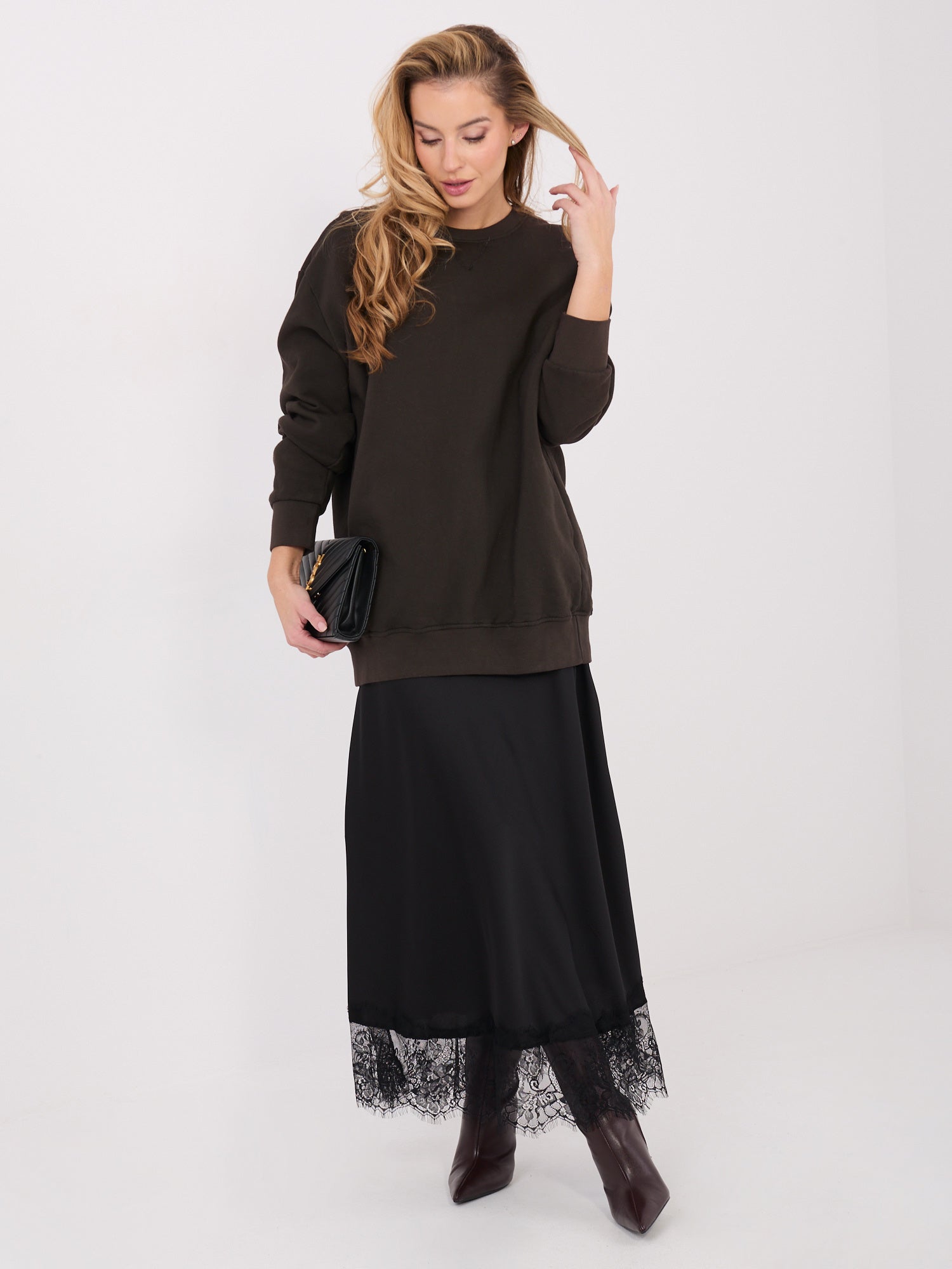Czekoladowa dresowa bluza basic z ociepleniem
