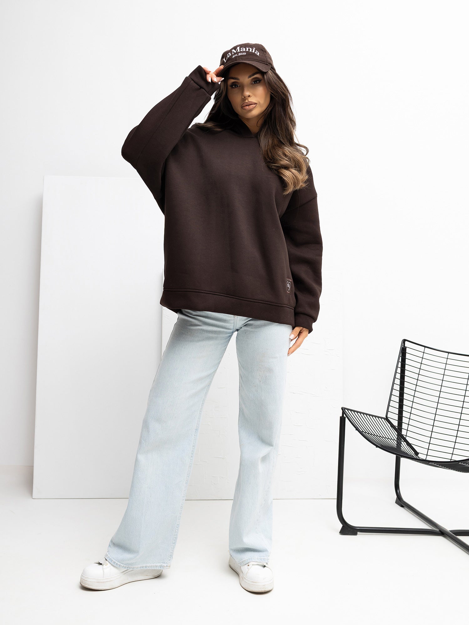 RUE PARIS Czekoladowa dresowa bluza basic z kapturem
