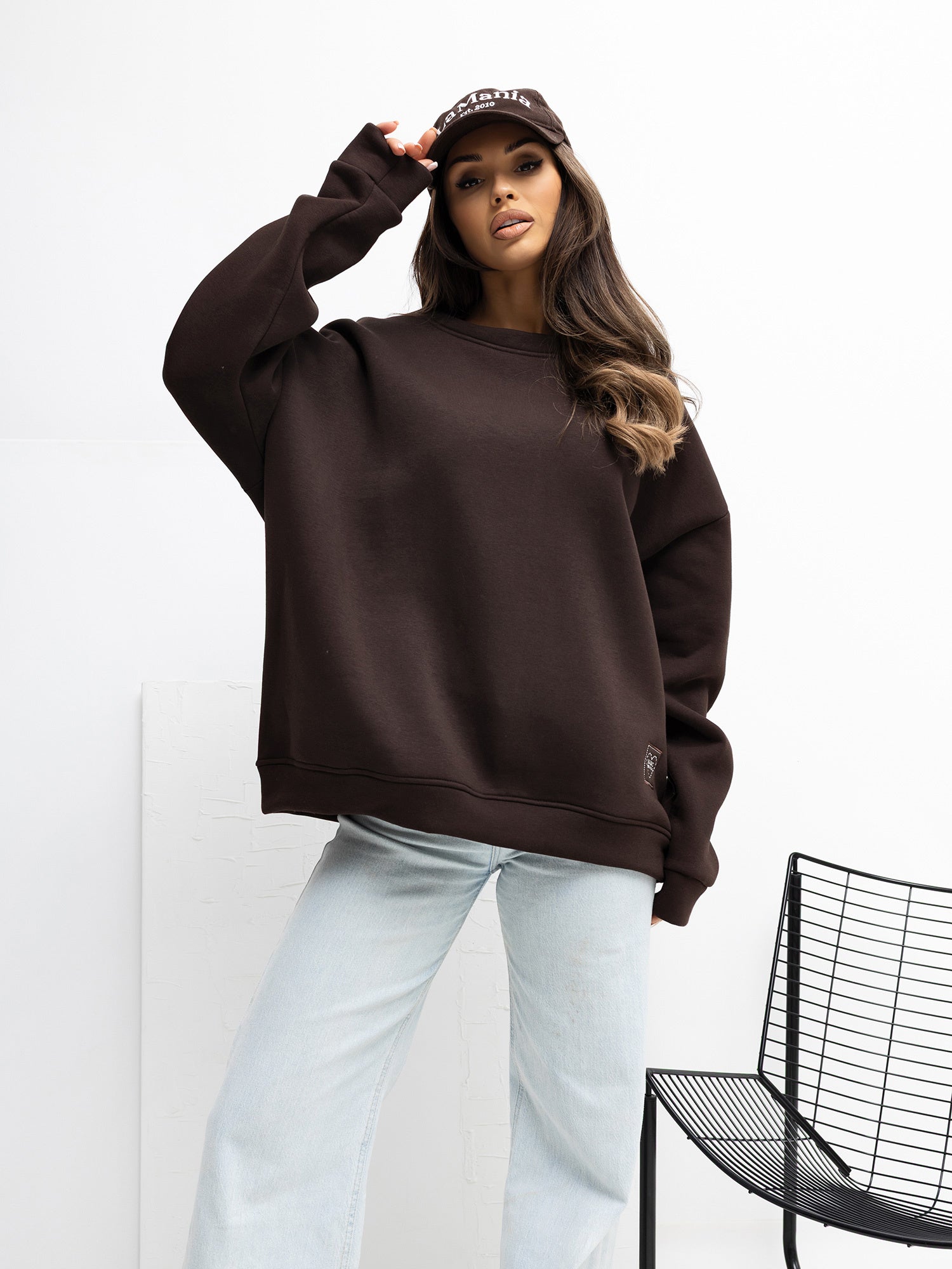 RUE PARIS Czekoladowa dresowa bluza basic z ociepleniem