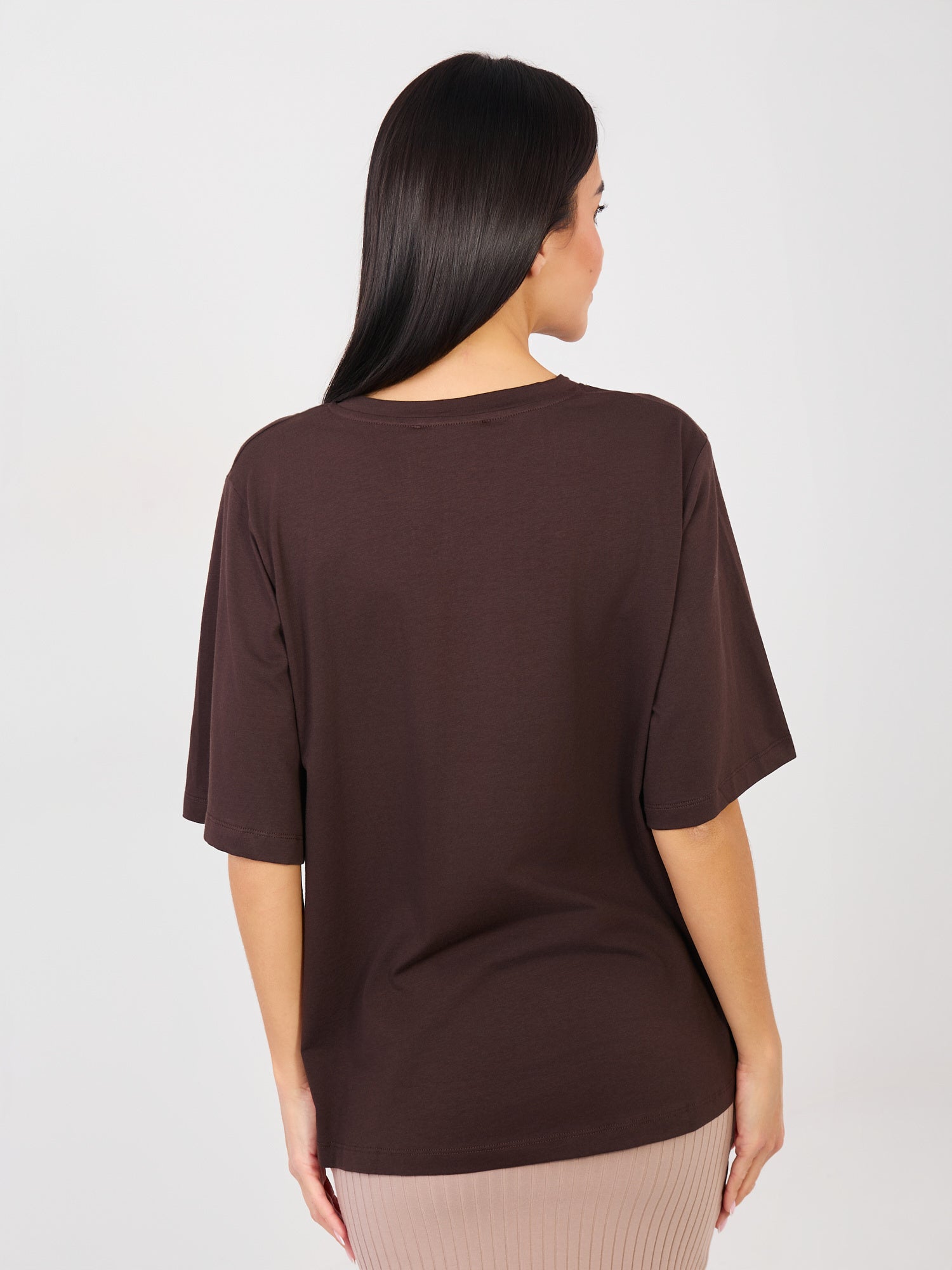 RUE PARIS Czekoladowy t-shirt basic z bawełny