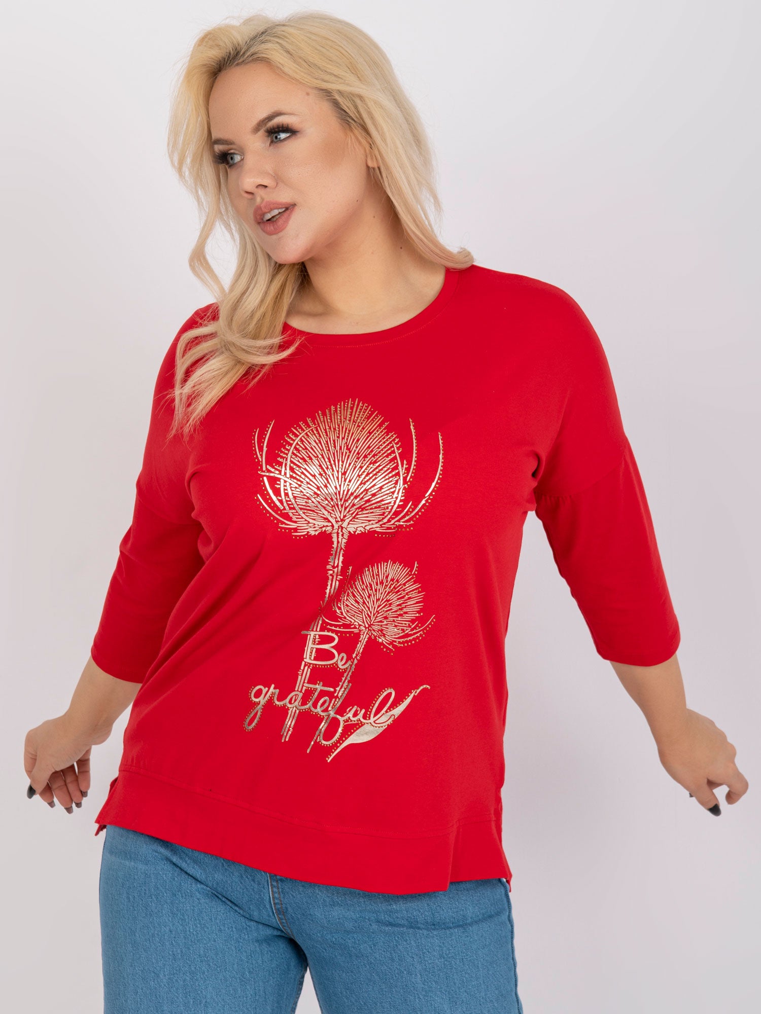 Czerwona bluzka plus size na co dzień