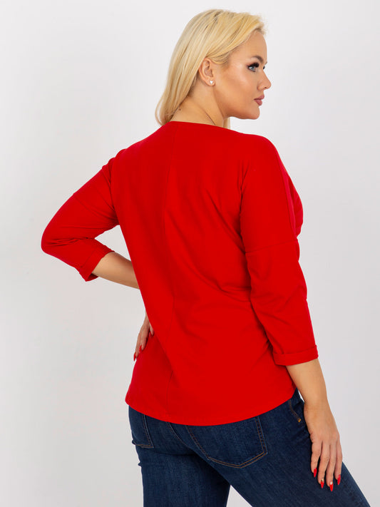 Czerwona bluzka plus size z nadrukiem i napisem