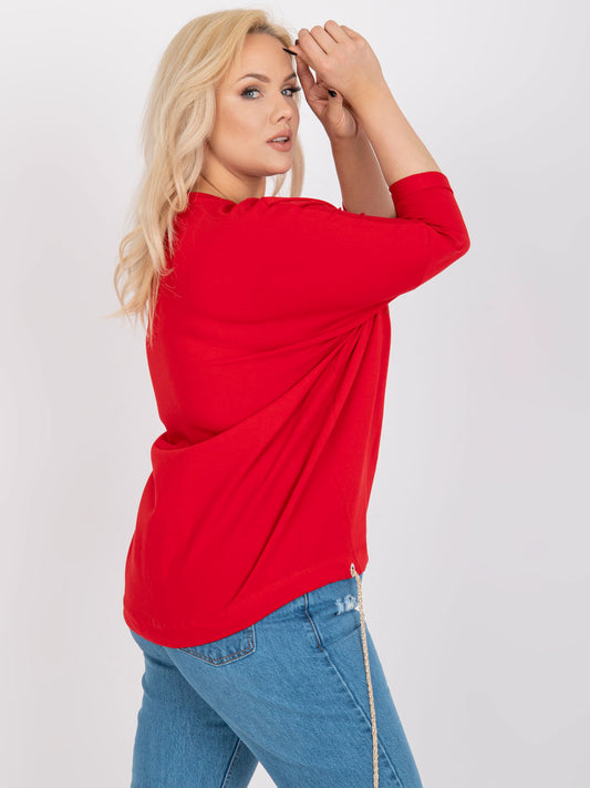 Czerwona bawełniana bluzka plus size ze srebrną aplikacją