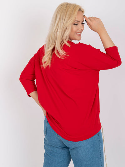 Czerwona bawełniana bluzka plus size ze srebrną aplikacją