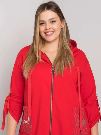 Czerwona bluza plus size z kapturem i aplikacjami