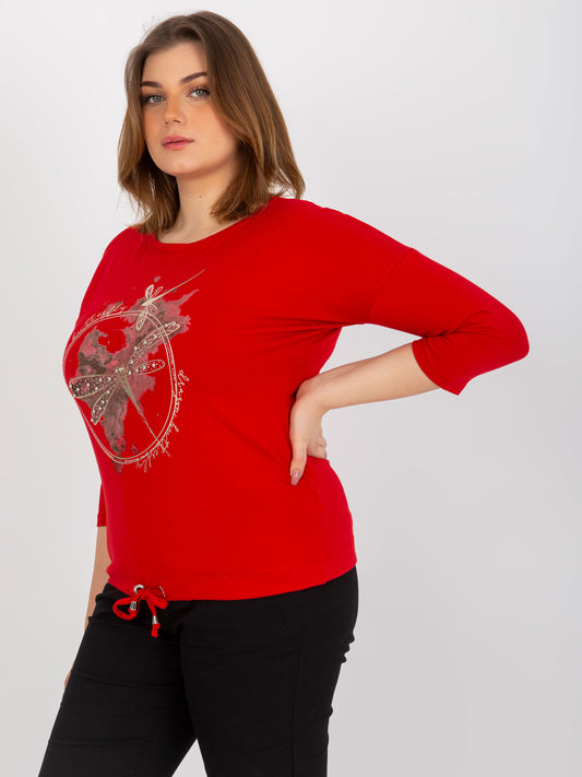 Czerwona bluzka plus size z rękawem 3/4 i nadrukiem